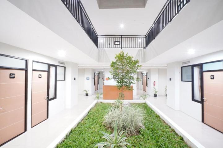 Dparagon Veteran Banjarmasin  Exterior photo